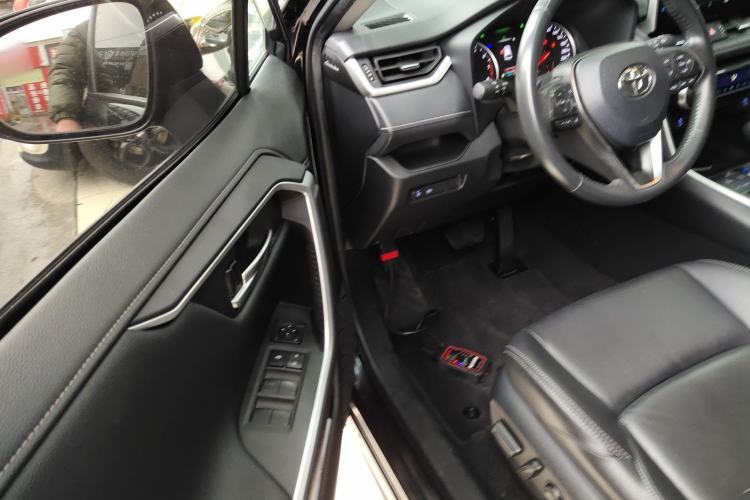 Used Toyota Wildlander 2021 2.0L CVT Two-Wheel Drive Luxury Edition