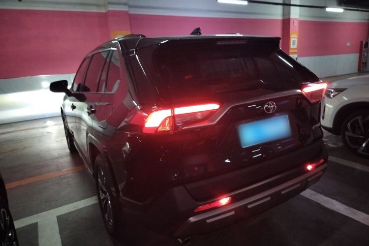 Used Toyota RAV4 2024 2.0L CVT Two-Wheel Drive Fashion Plus Edition
