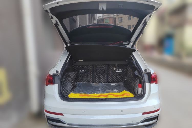 Used Audi Q3 2021 40 TFSI Fashion Dynamic Model