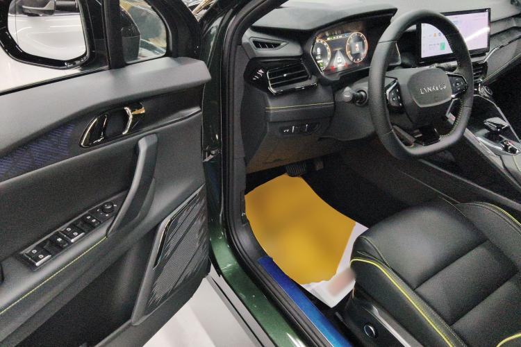 Used Lynk & Co 06 2023 Remix 1.5T Hero Driver Seat