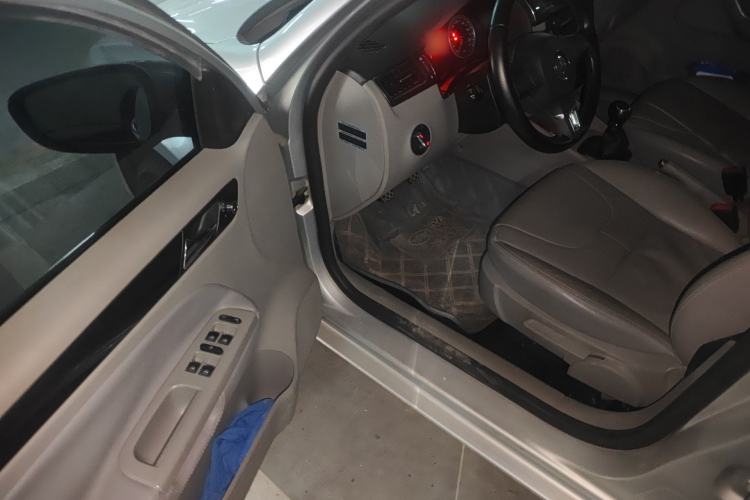 Used Volkswagen Bora 2011 1.6L Manual Comfort Version
