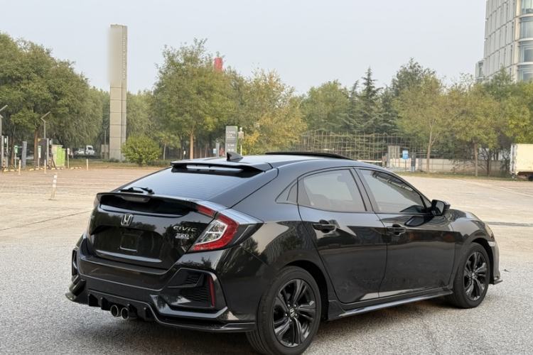 Used Honda Civic 2021 HATCHBACK 220TURBO CVT Trendy Cool Edition
