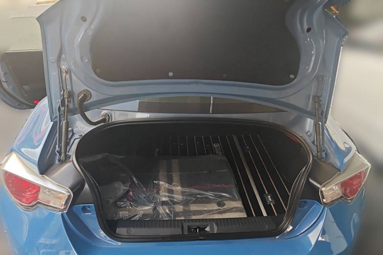 Used Toyota 86 2014 2.0L Manual Luxury Version