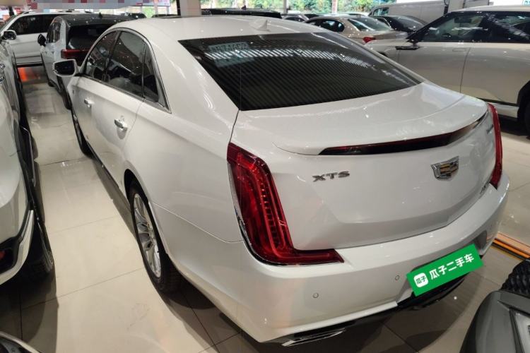 Used Cadillac XTS 2018 28T Elite Edition Rear Left 45 Deg