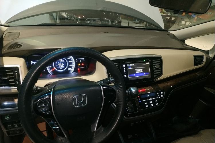 Used Honda Odyssey 2015 Revised 2.4L Luxury Edition
