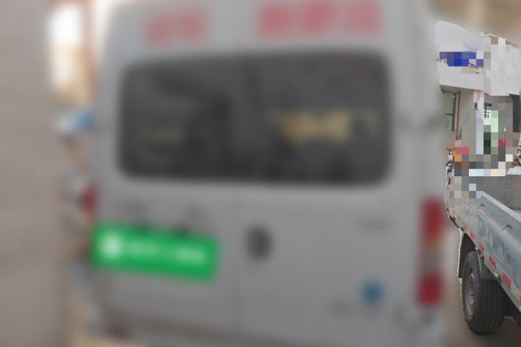 Used SAIC MAXUS Xintu V80 2021 2.0T AMT Classic Aoyuntong Short Wheelbase Mid-Roof 5/6-Seater Rear