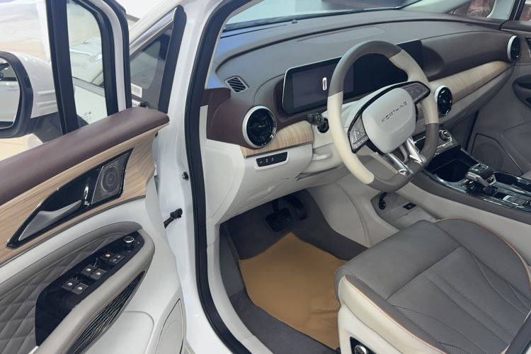 Used FORTHING Yacht 2022 1.5T DCT Chasing-the-Waves Edition