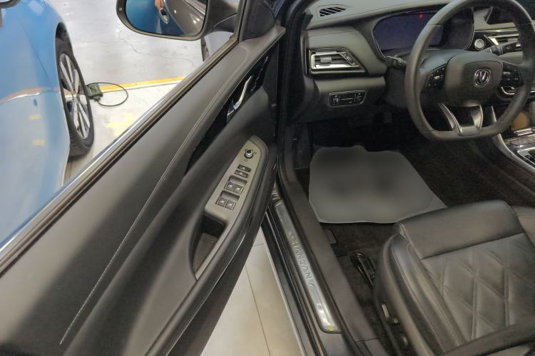 Used Changan Ruicheng CC 2022 Blue Whale Edition 1.5T DCT Prestige Model