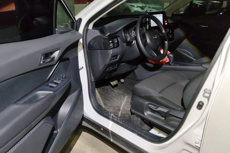 Used Toyota IZOA 2022 2.0L Yixing Version