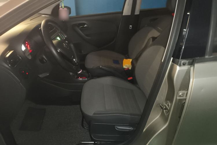 Used Volkswagen Polo 2014 1.6L Cross Polo Automatic
