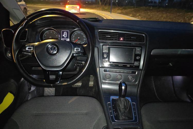 Used Volkswagen Golf 2018 1.6L Automatic Comfort Model
