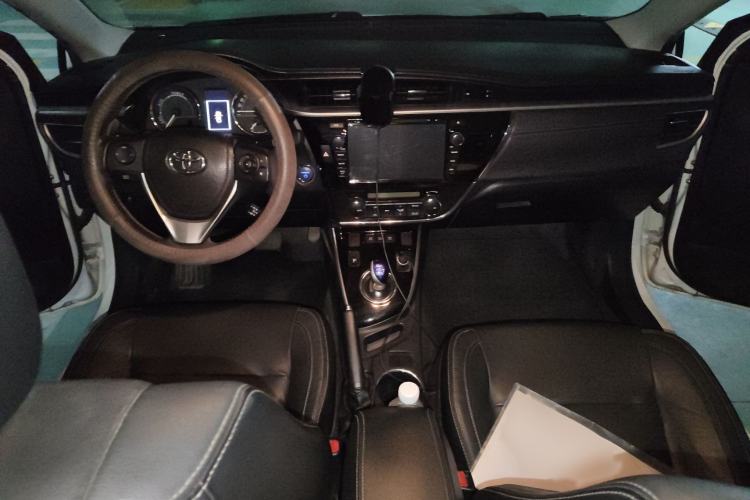 Used Toyota Corolla 2016 Dual-Engine 1.8L E-CVT Elite Edition
