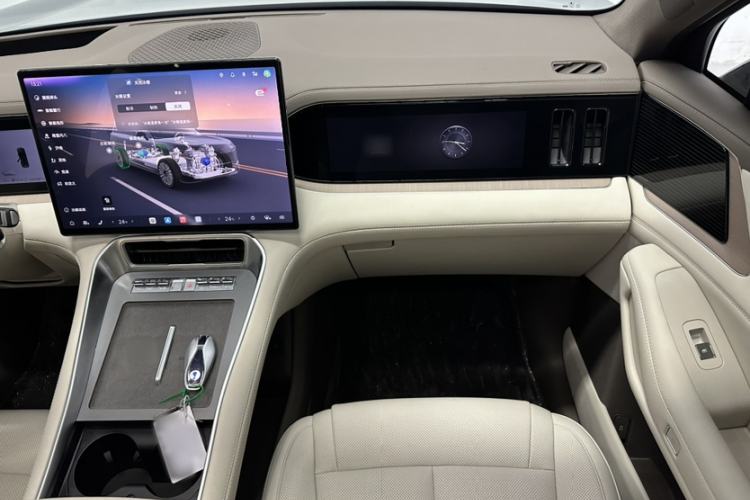 Used Denza N8L 2025 Model Flagship Model