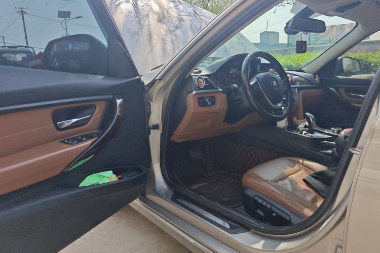 Used BMW 3 Series 2013 Facelift 320Li Fashion Design Package