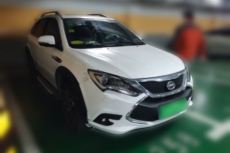 Used BYD Tang New Energy 2015 2.0T Four-Wheel-Drive Flagship Model