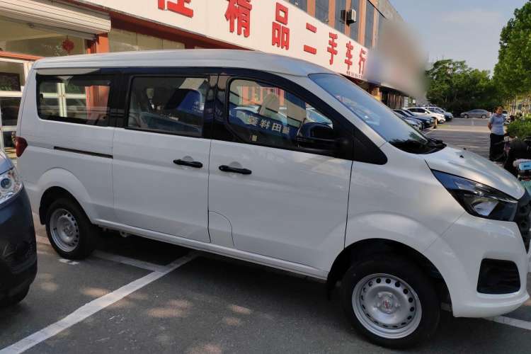 Used Jinbei Gold Hiace M Classic 2024 1.5L Engineering Lion Passenger Vehicle 6 Seats
