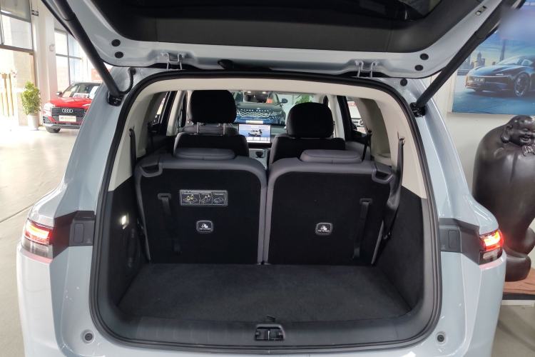 Used Leapmotor C16 2026 All-Electric 630 LiDAR Zhizun Edition 6 Seats