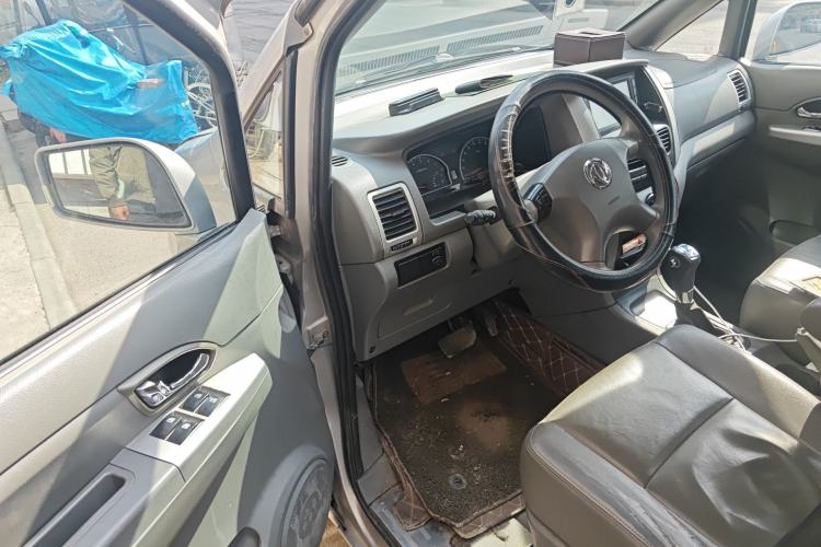 Used Dongfeng Shuaike 2012 2.0L Automatic Flagship 7-Seater
