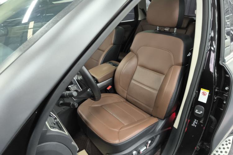 Used Haval H8 2017 2.0T Gasoline 4x4 Smart Enjoyment Version
