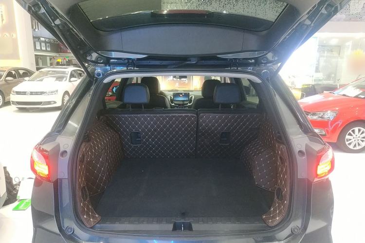 Used Chevrolet Equinox 2019 535T Automatic Lingjie Edition China V Standard Trunk