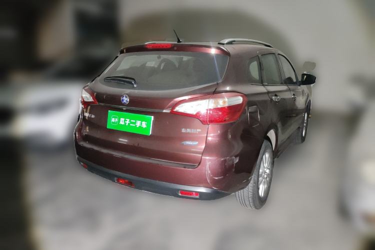 Used Venucia T70 2015 2.0L CVT Smart Edition
