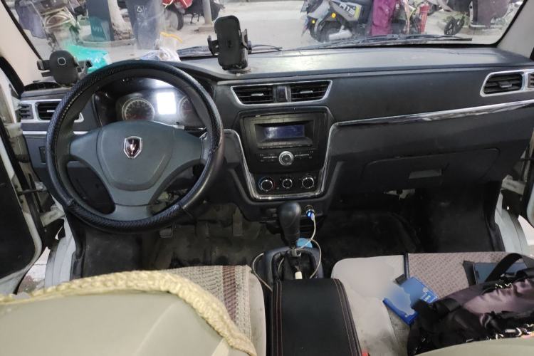 Used Jinbei Hiace X30 2021 1.5L Wealthy Single-Steaming Air-Conditioned Van China VI Standard SWC15M Center Console