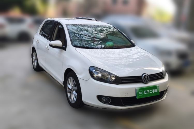 Used Volkswagen Golf 2012 1.6L Automatic Comfort Model Front Right 45 Deg