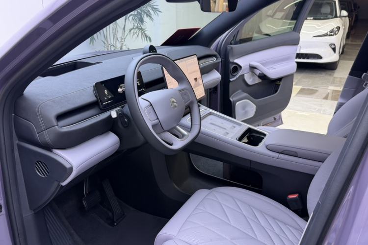 Used Nio EC6 2025 75 kWh Interior 7