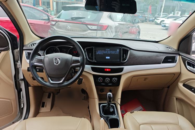 Used Baojun 730 2019 1.5L Manual Value Edition 7 Seats China VI Emission Standard
