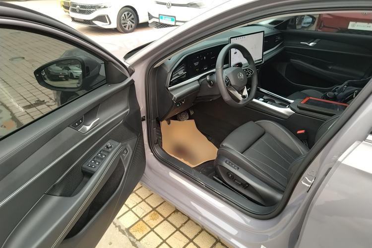 Used Volkswagen Passat 2025 Pro 380TSI Dragon Supreme Edition