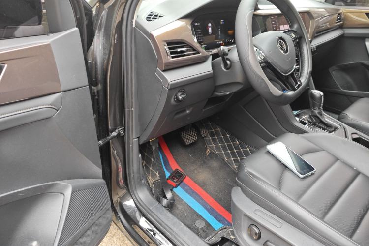 Used Volkswagen Tharu 2022 280TSI Two-Wheel-Drive Luxury Edition Driver Seat