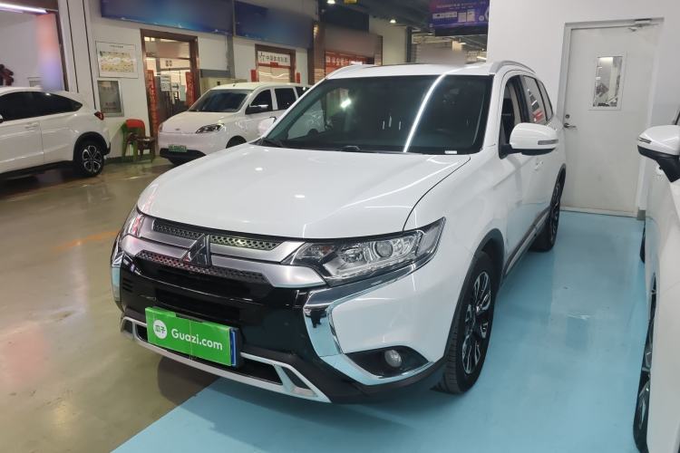 Used Mitsubishi Outlander 2019 2.0L Two-Wheel Drive Comfort Edition 5 Seats China VI Standard