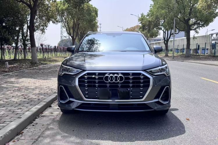 Used Audi Q3 2019 35 TFSI Advanced Dynamic Edition
