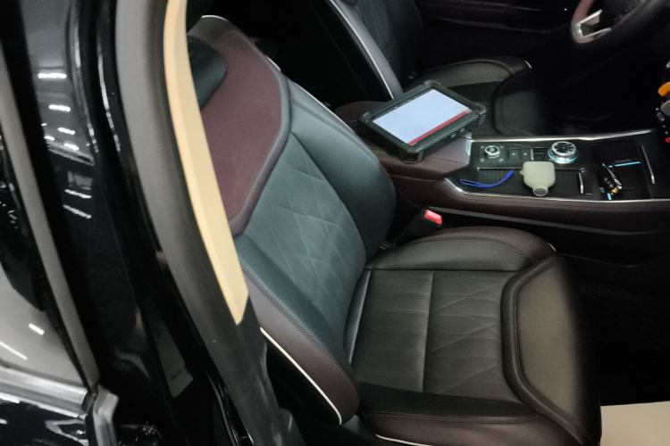 Used Ford Explorer 2023 EcoBoost 285 Four-Wheel Drive Titanium Edition 7-Seater
