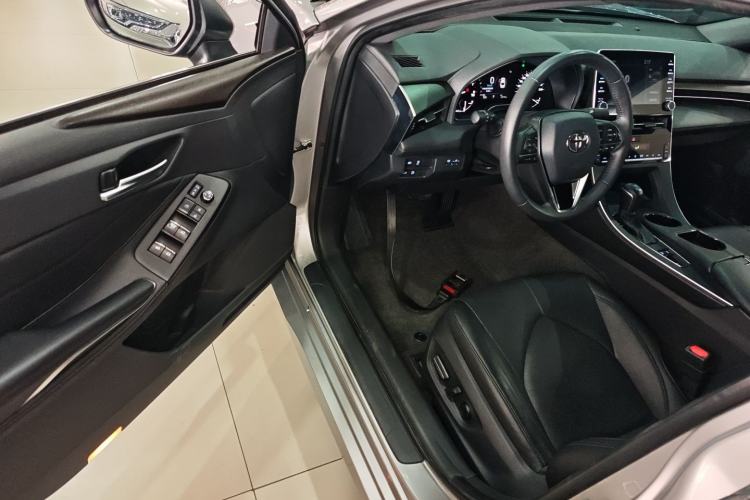 Used Toyota Avalon 2019 2.0L Luxury Edition China VI Standard Driver Seat