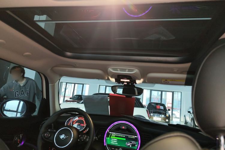 Used MINI 2019 1.5T COOPER Classic Edition Five-Door Version
