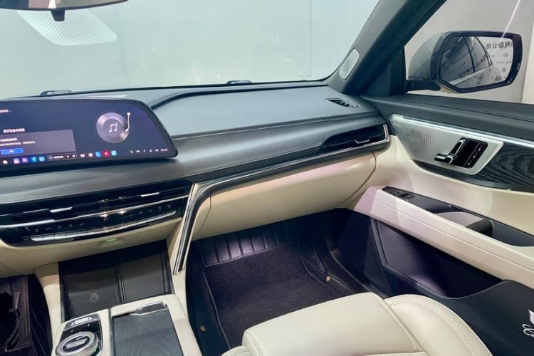 Used Cadillac CT6 2023 28T Luxury Version Interior 10