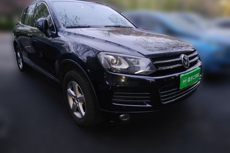 Used Volkswagen Touareg 2011 3.0 TSI Standard Version Front Right 45 Deg