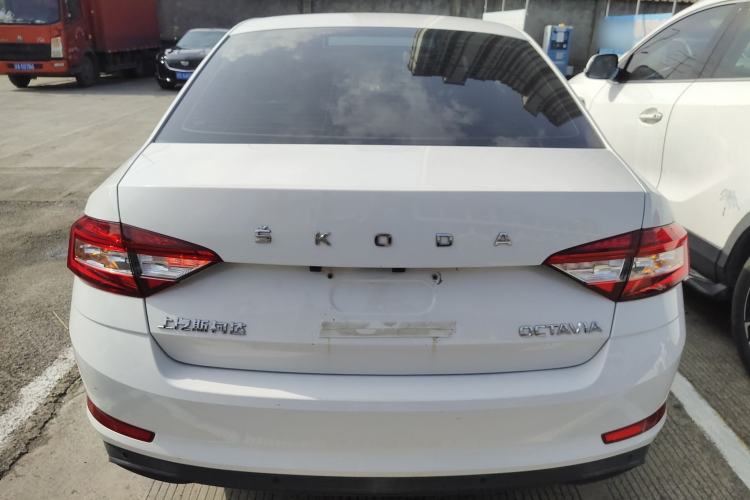 Used Skoda Octavia 2019 1.5L Automatic SmartDrive Comfort Edition China VI Standard