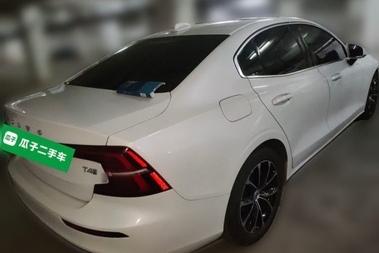 Used Volvo S60 2020 T4 Zhiyi Luxury Edition
