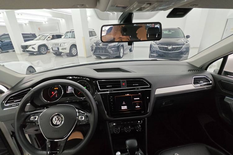 Used Volkswagen Tiguan L 2019 Updated Version 330TSI Automatic Two-Wheel Drive Panoramic Comfort Edition China VI Standard