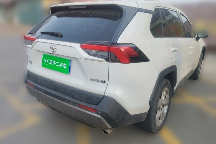 Used Toyota RAV4 2021 2.0L CVT Two-Wheel Drive Fashion Edition Rear Right 45 Deg