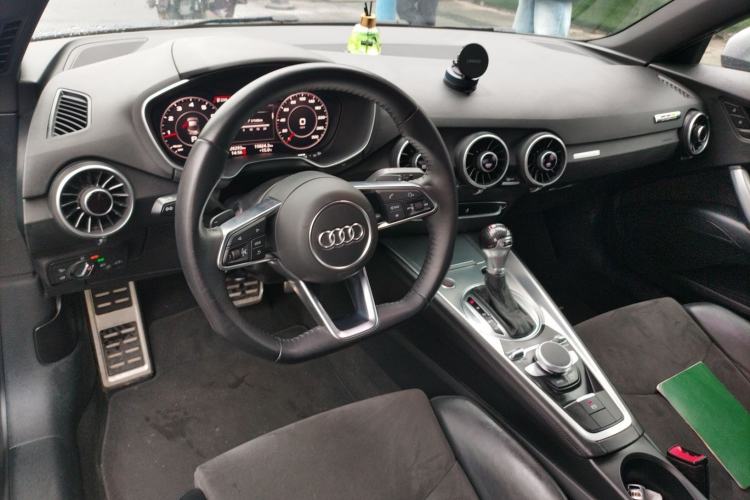 Used Audi TT 2015 TT Coupe 45 TFSI Center Console