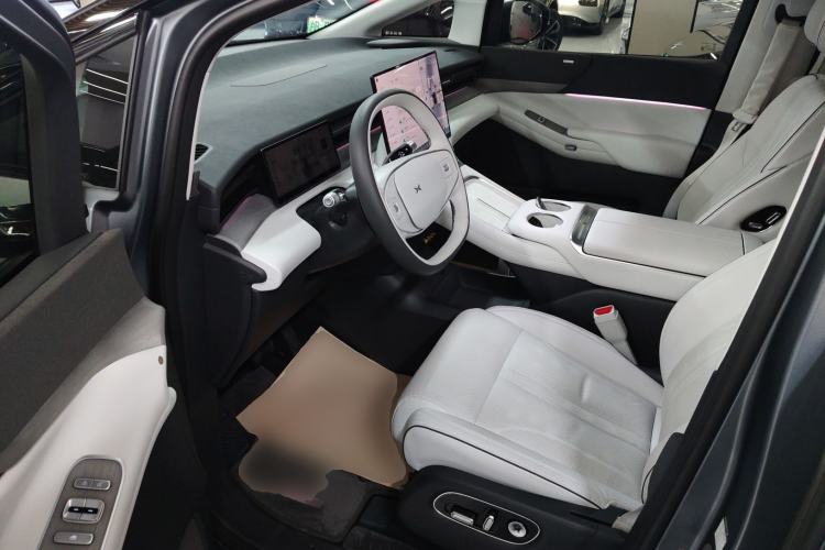 Used XPeng X9 2025 Starship Edition
