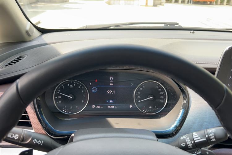 Used Buick GL8 2021 Land Cruiser Executive Class 652T Luxury Model Instrument Cluster