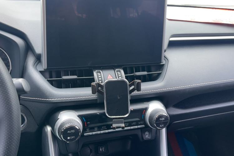 Used Toyota Wildlander 2020 2.0L CVT 4x4 Luxury Edition
