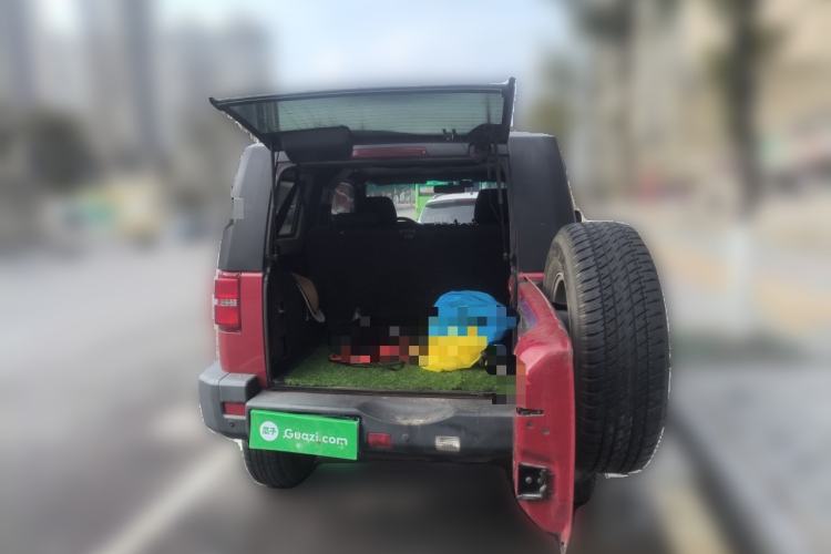 Used BAIC Off-Road BJ40 2014 2.4L Manual Cross-Country Edition
