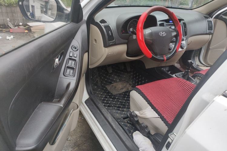 Used Hyundai Celesta 2011 1.6L Manual Luxury Model Driver Seat