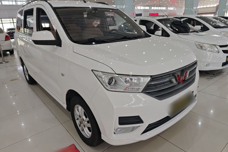 Used Wuling Hongguang 2019 1.5L S Standard Version China VI LAR Front Right 45 Deg