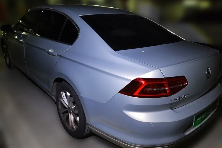 Used Volkswagen Magotan 2018 330TSI DSG Luxury Model Rear Left 45 Deg